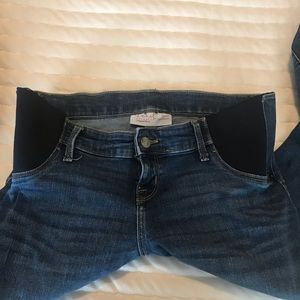 Distressed maternity jeans